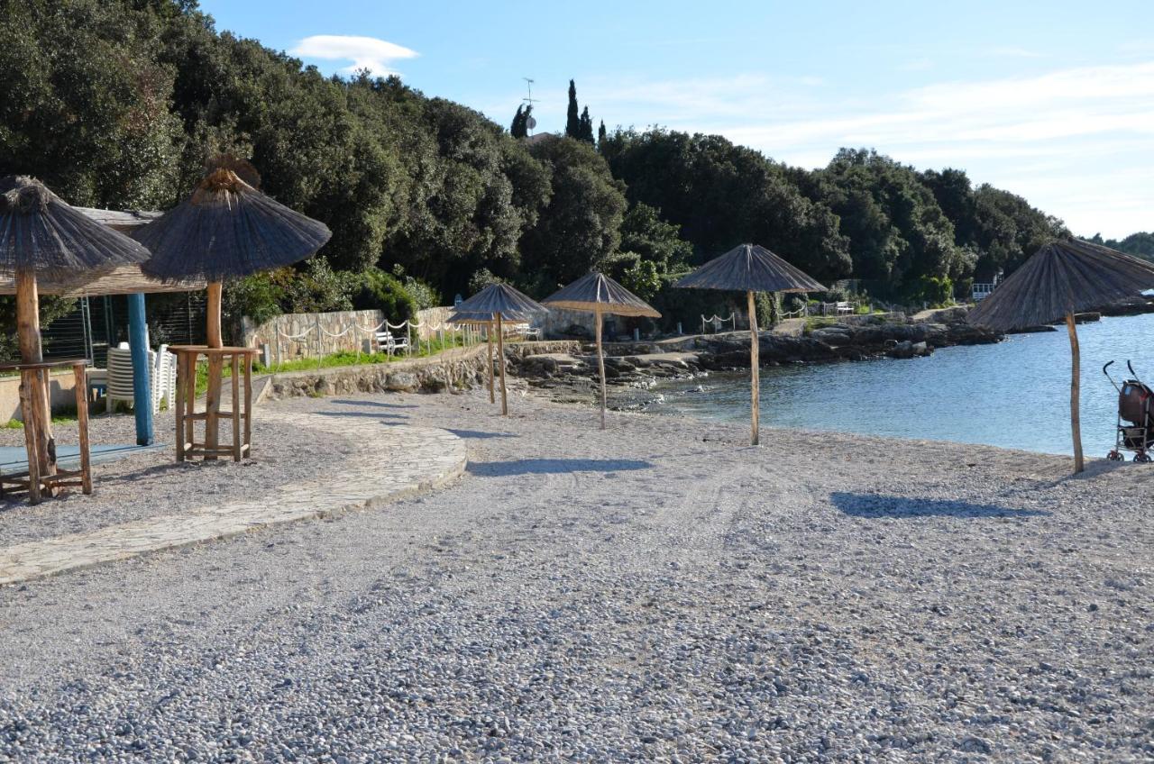 Near The Beach Pula Luaran gambar